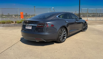 2015 Tesla Model S 85 5.jpg